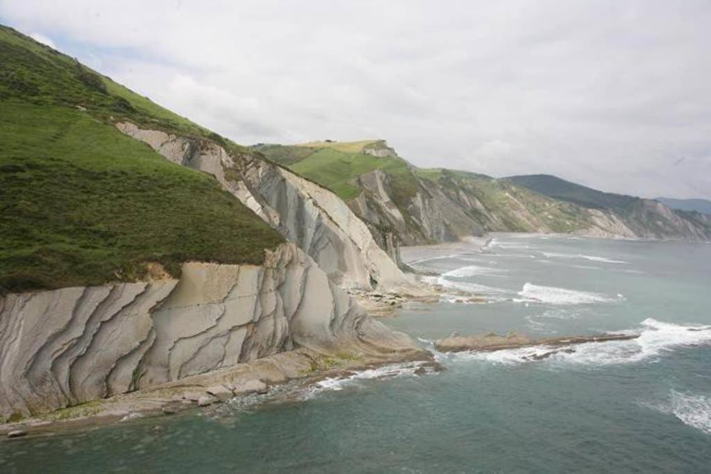 2 Habit, Sala, Terraza, Jardin, Parking Gratis Διαμέρισμα Zumaia Εξωτερικό φωτογραφία